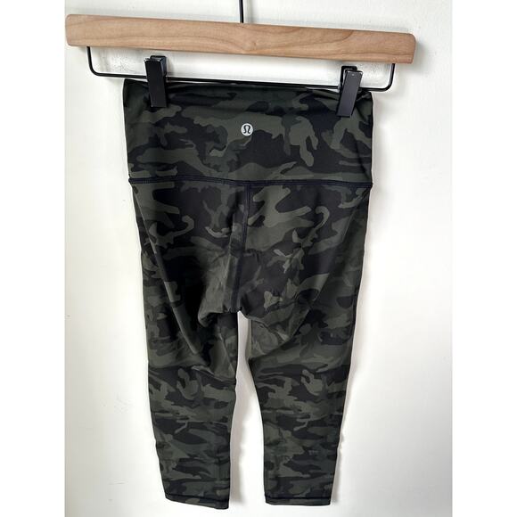 Lululemon Wunder Under Crop (Hi-Rise) *21" Size 2 Camo pants - Picture 4 of 6